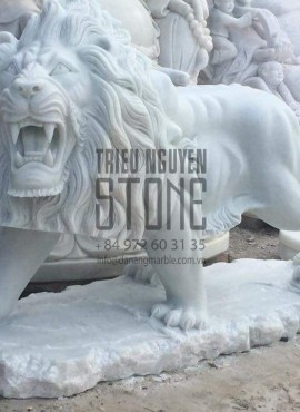 Lion stone
